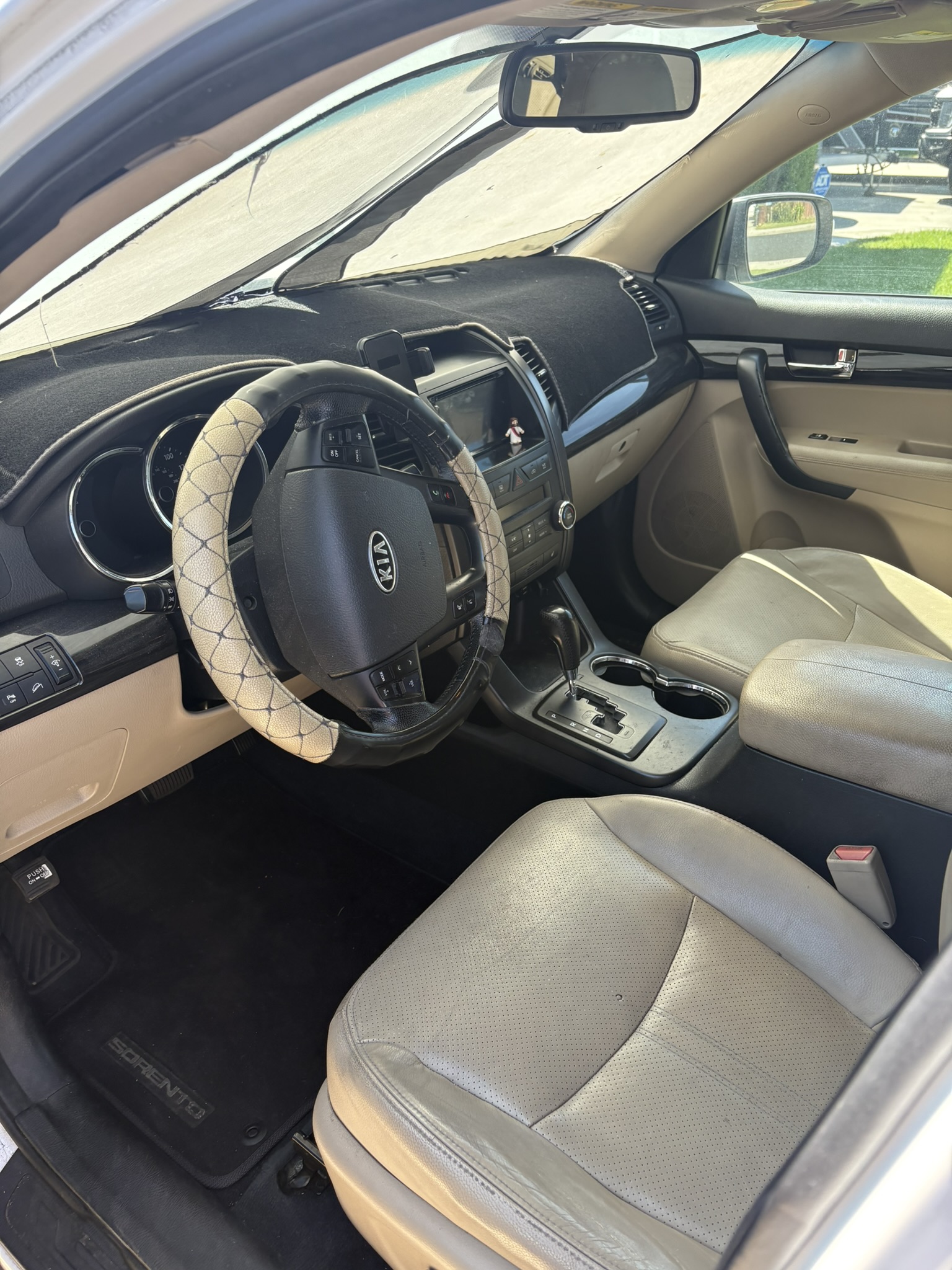 Used 2011 Kia Sorento EX w/ Premium Pkg FWD image 4