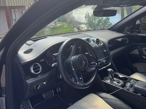 Used 2018 Bentley Bentayga AWD/4WD image 8