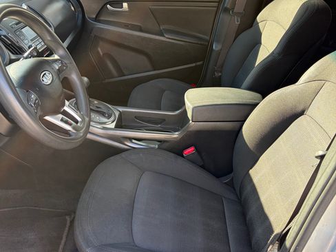 Used 2011 Kia Sportage LX w/ Convenience Pkg image 6