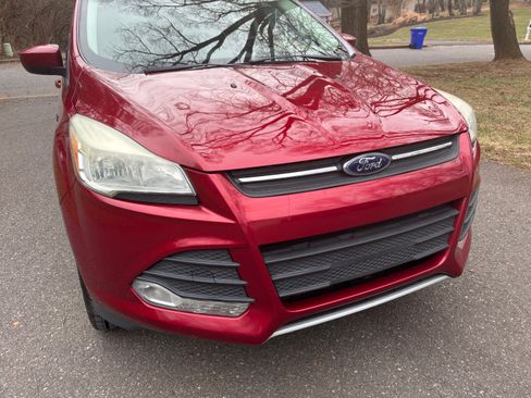 Used 2013 Ford Escape SE image 2