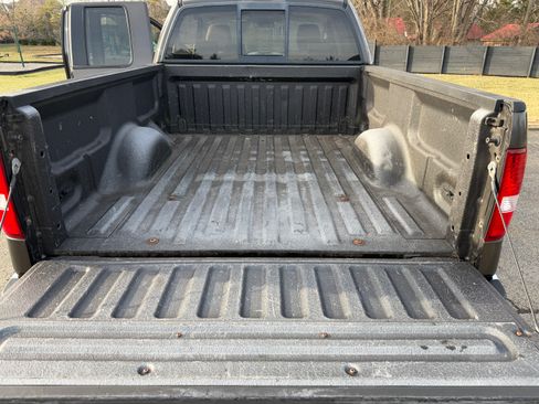 Used 2006 Ford F150 XLT image 5