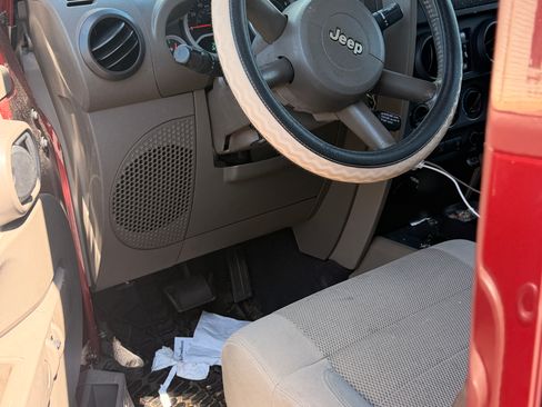Used 2007 Jeep Wrangler Unlimited Sahara RWD image 15