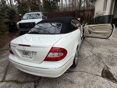 Used 2006 Mercedes-Benz CLK 350 Cabriolet image 2