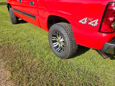 Used 2005 Chevrolet Silverado 1500 LS w/ Light Duty Power Package image 9