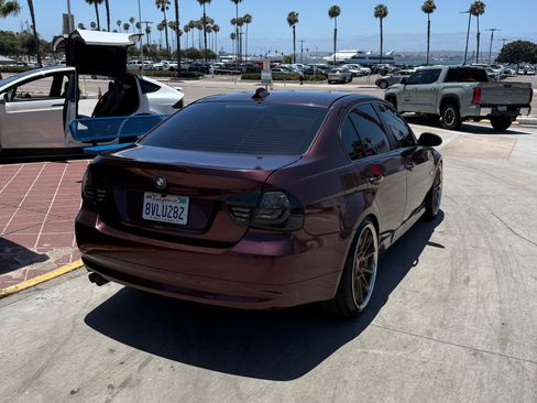 Used 2006 BMW 325i Sedan RWD image 4