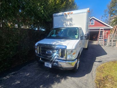 Used 2016 Ford E-450 and Econoline 450 Super Duty w/ Exterior Upgrade Package
