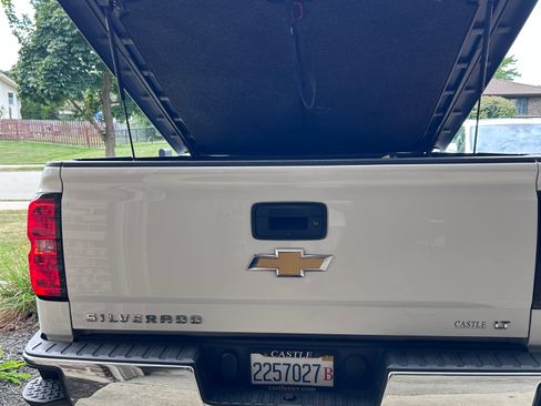 Used 2018 Chevrolet Silverado 1500 LT AWD/4WD image 18