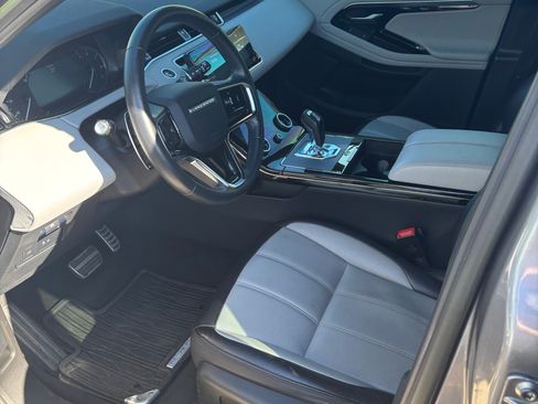 Used 2023 Land Rover Range Rover Evoque R-Dynamic S AWD/4WD image 9