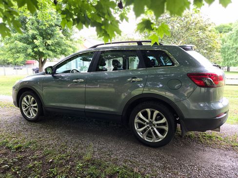 Used 2013 MAZDA CX-9 Grand Touring w/ GT Technology Pkg FWD image 2