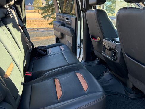 Used 2024 GMC Sierra 2500 AT4 w/ AT4 Premium Plus Package image 10