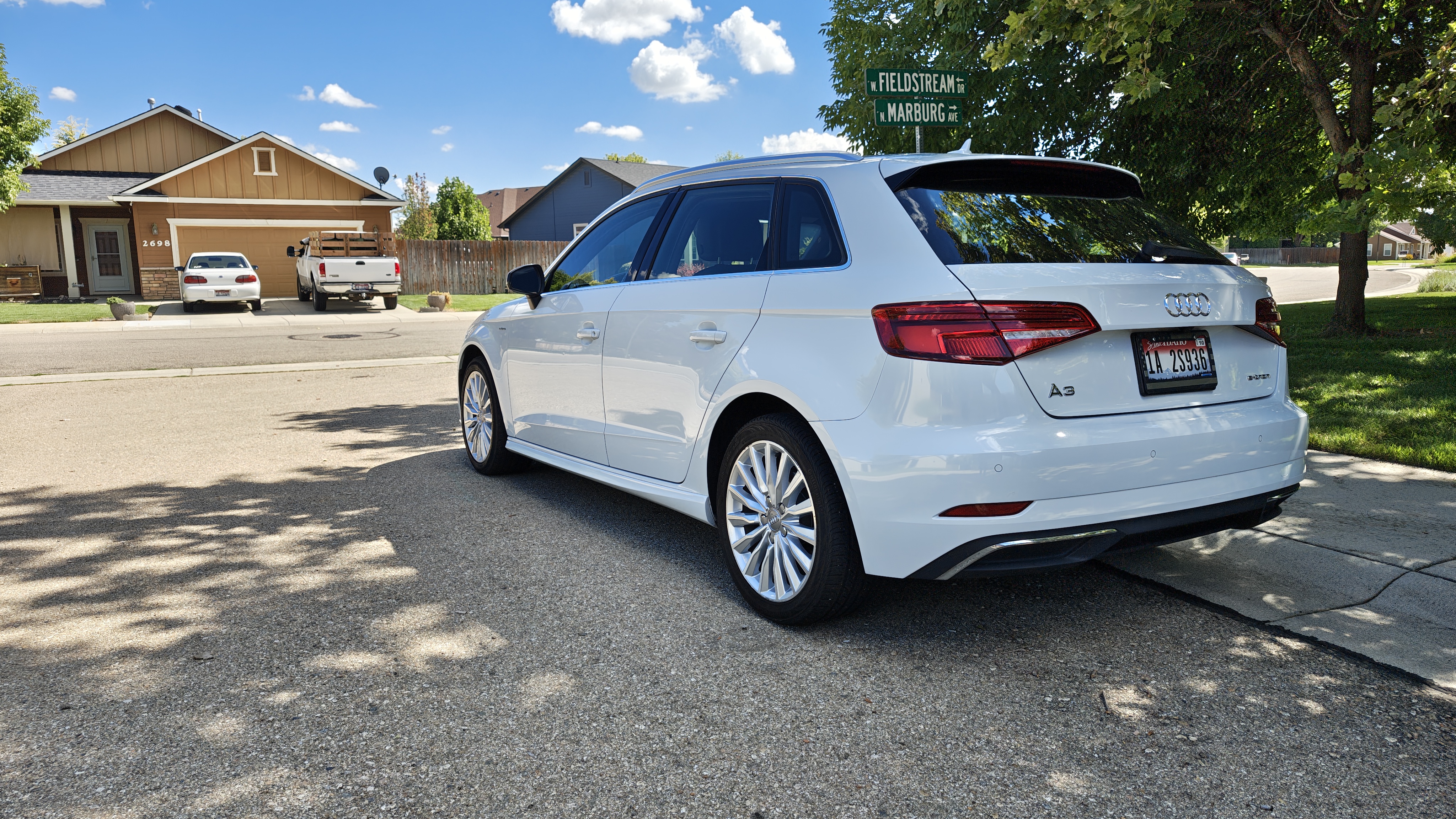 Used 2018 Audi A3 e-tron Premium Plus w/ Technology Package FWD image 4