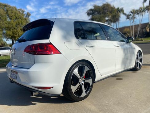 Used 2017 Volkswagen GTI S image 2