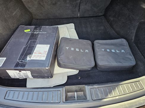 Used 2019 Tesla Model S Standard Range image 16