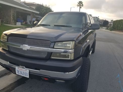 Used 2004 Chevrolet Silverado 2500 LS w/ Skid Plate Package image 10