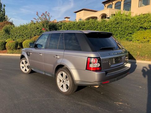 Used 2012 Land Rover Range Rover Sport HSE image 2