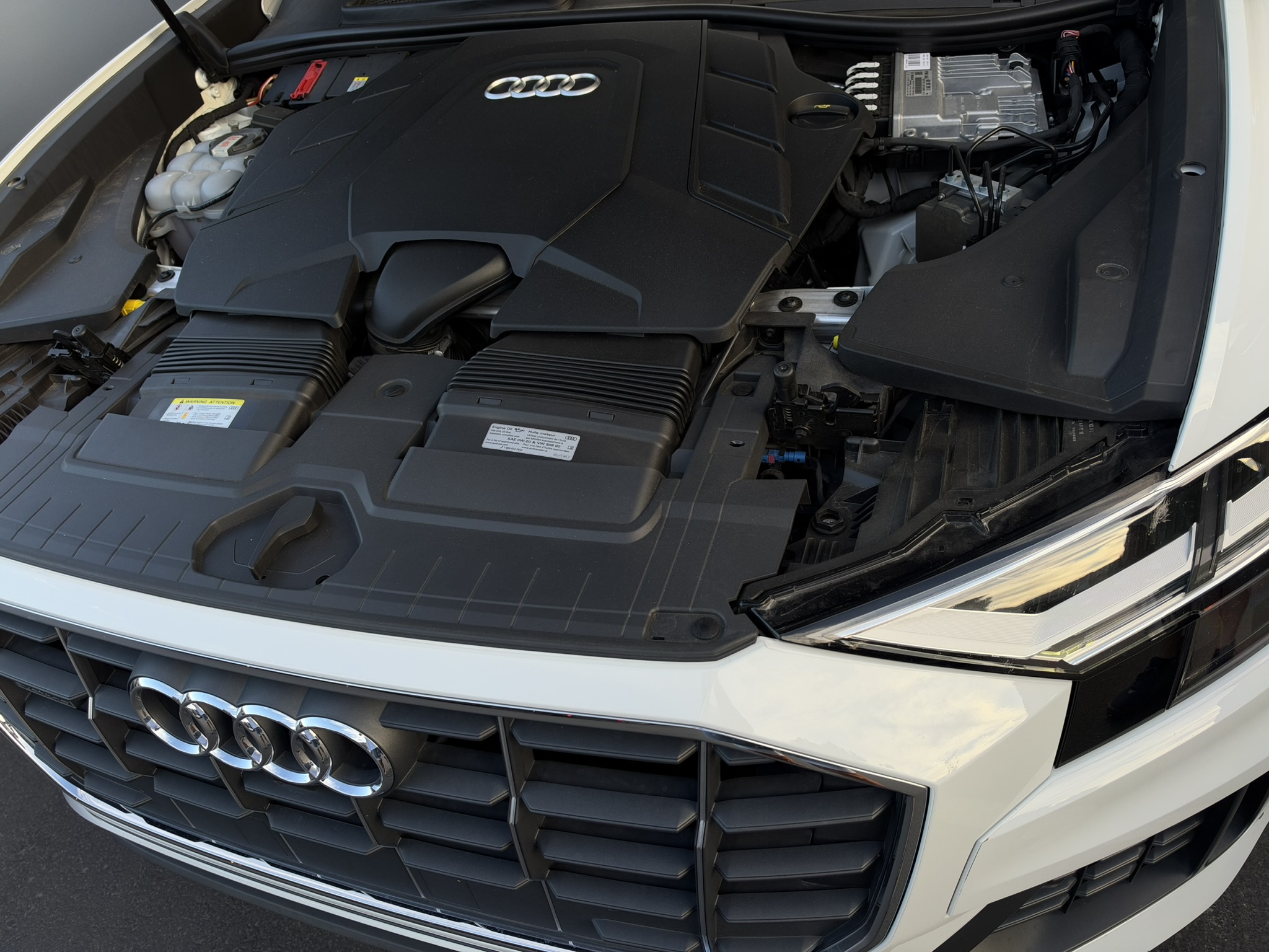 Used 2021 Audi Q8 Premium w/ Convenience Package AWD/4WD image 15