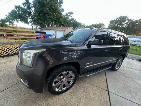 Used 2015 GMC Yukon Denali w/ Open Road Package AWD/4WD image 5