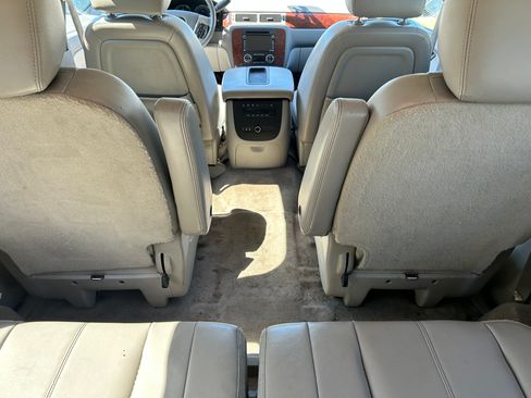 Used 2011 Chevrolet Suburban LT AWD/4WD image 11