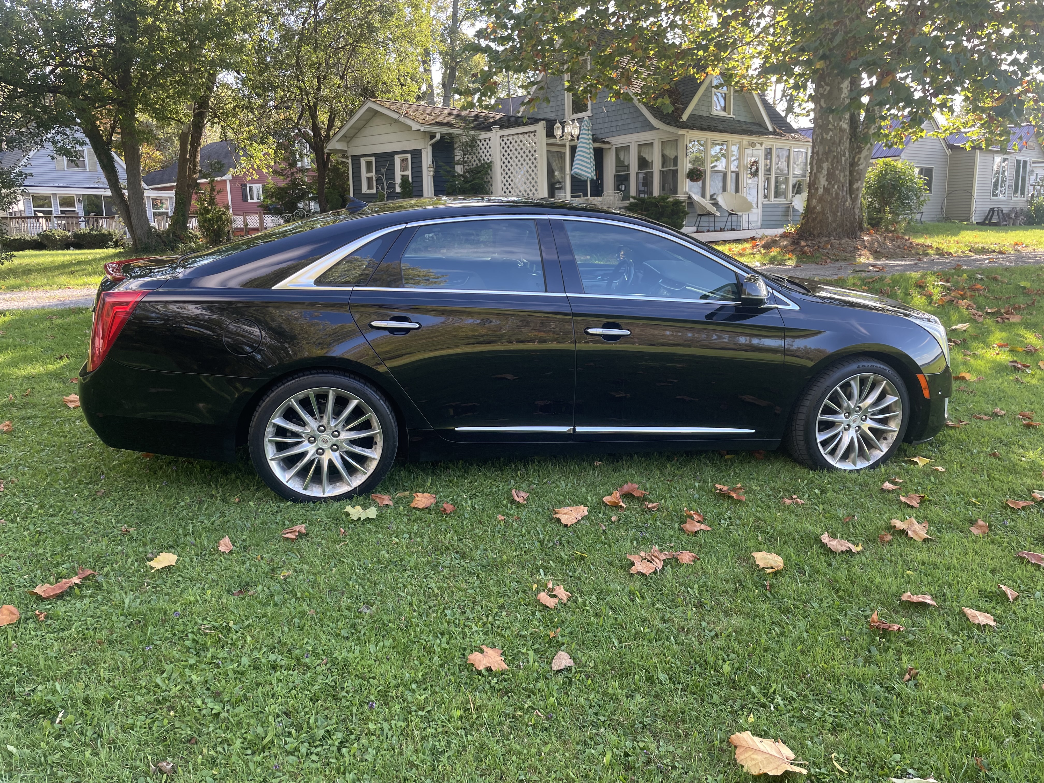 Used 2014 Cadillac XTS Platinum FWD image 12