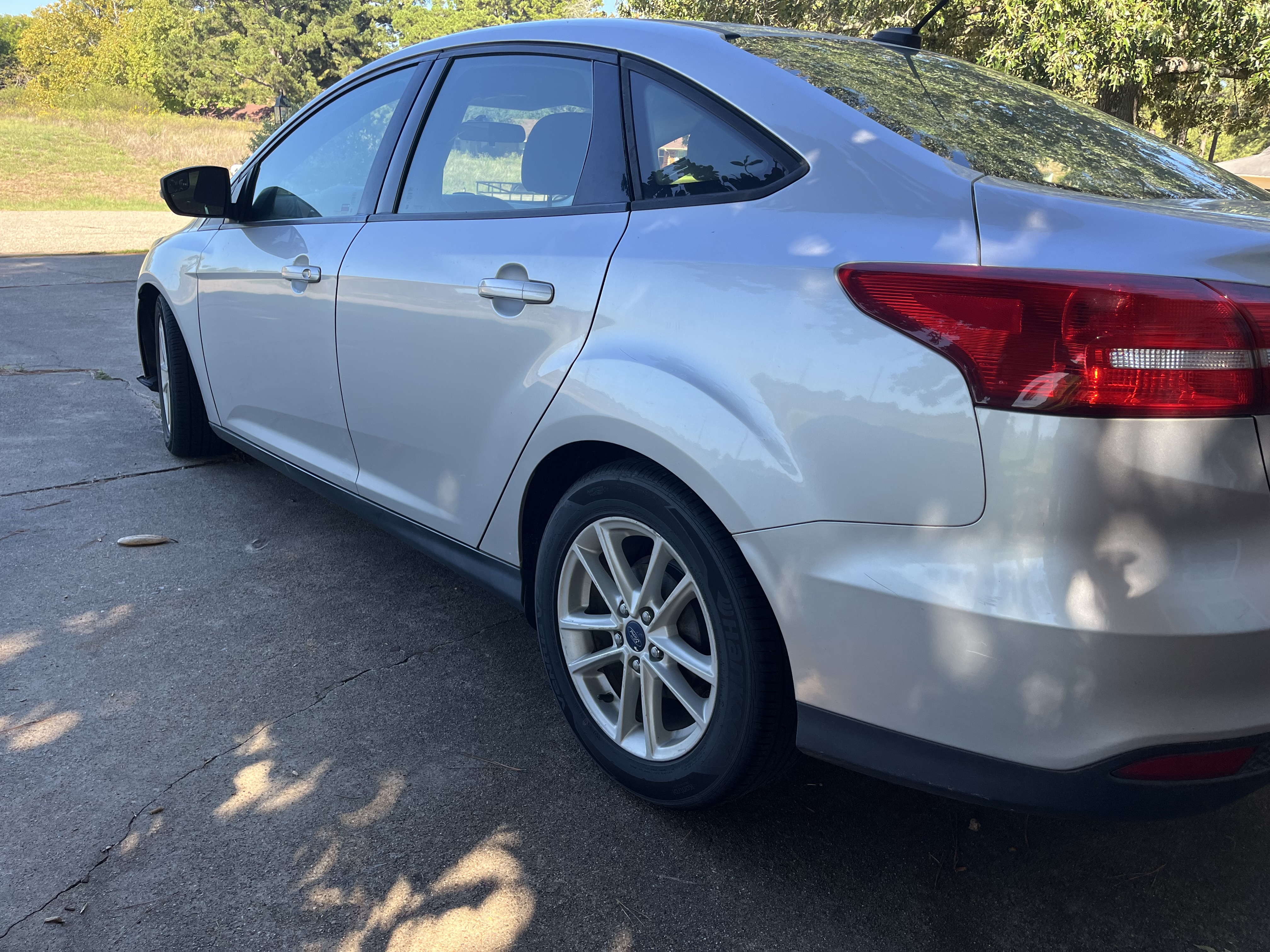Used 2016 Ford Focus SE FWD image 6