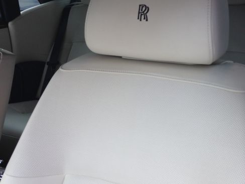 Used 2013 Rolls-Royce Ghost image 10