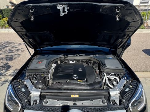 Used 2021 Mercedes-Benz GLC 300 image 11