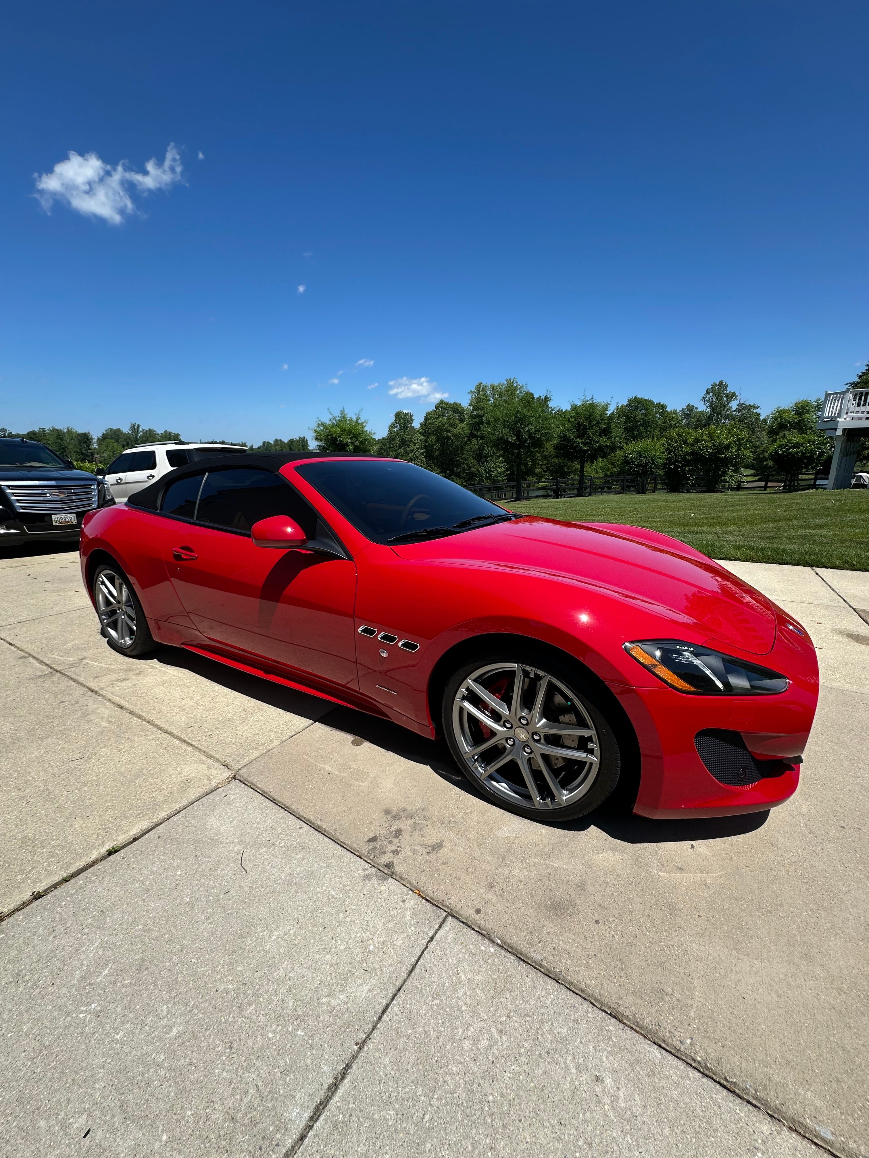 Used 2016 Maserati GranTurismo Sport RWD image 1
