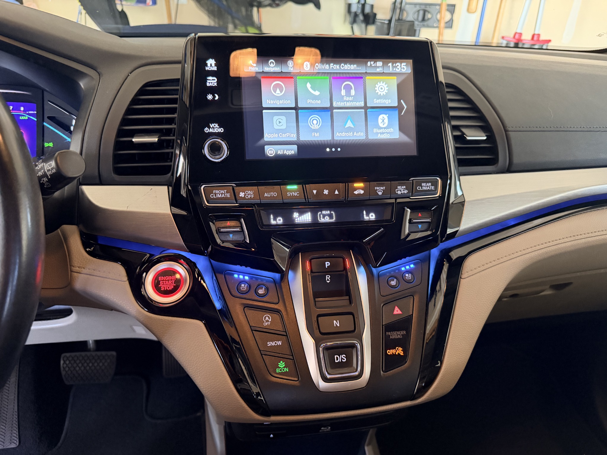 Used 2018 Honda Odyssey Elite image 9