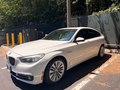 Used 2014 BMW 535i Gran Turismo xDrive AWD/4WD image 4