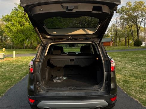 Used 2018 Ford Escape SEL image 4