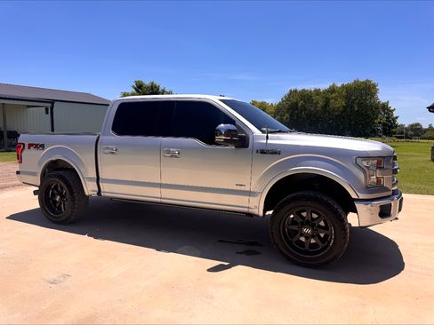 Used 2015 Ford F150 Platinum w/ Equipment Group 701A Luxury image 5