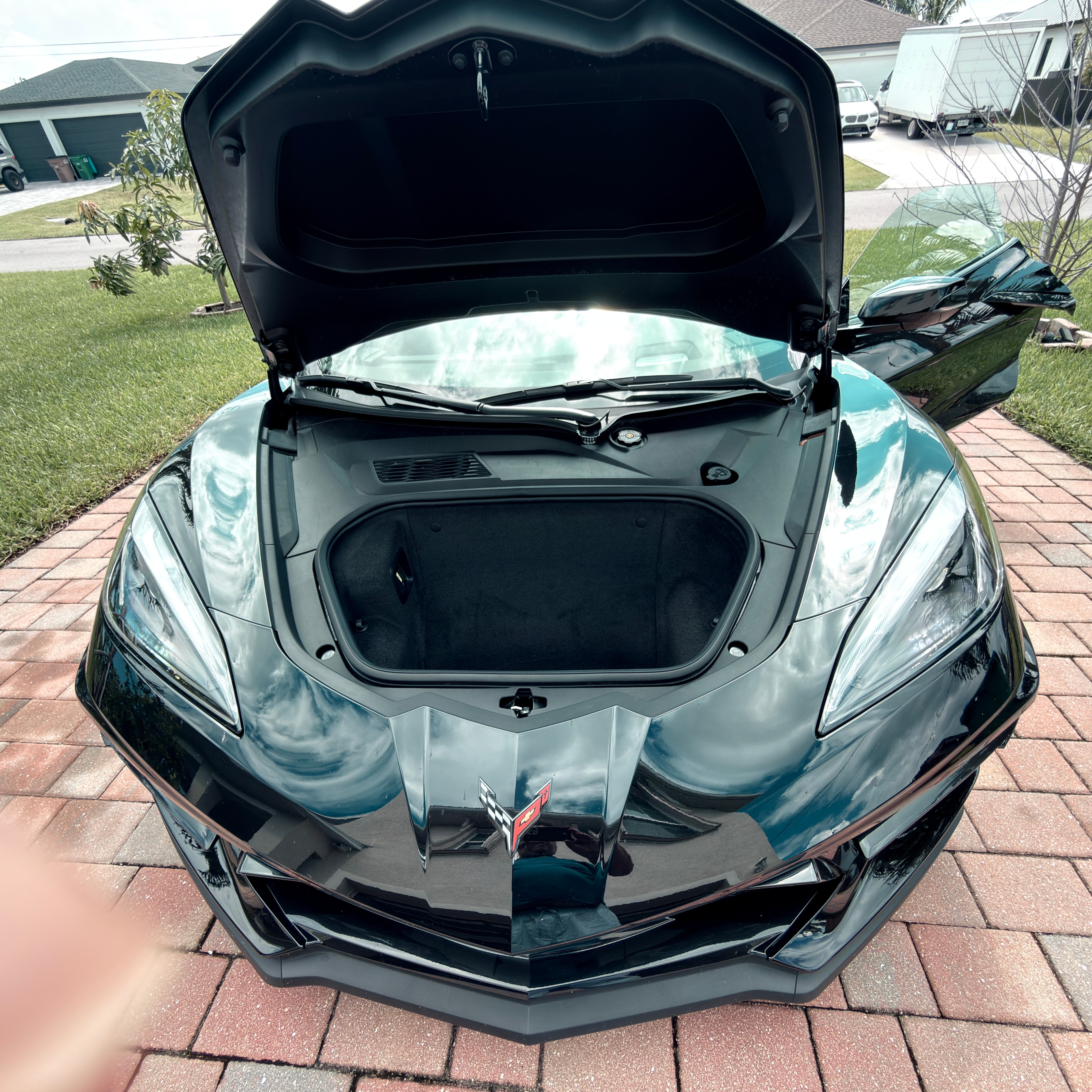 Used 2024 Chevrolet Corvette Stingray Preferred Cpe w/ Z51 Performance Package RWD image 21