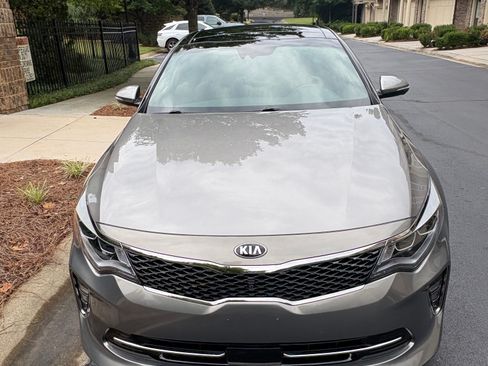 Used 2018 Kia Optima SX w/ Technology Package FWD image 4