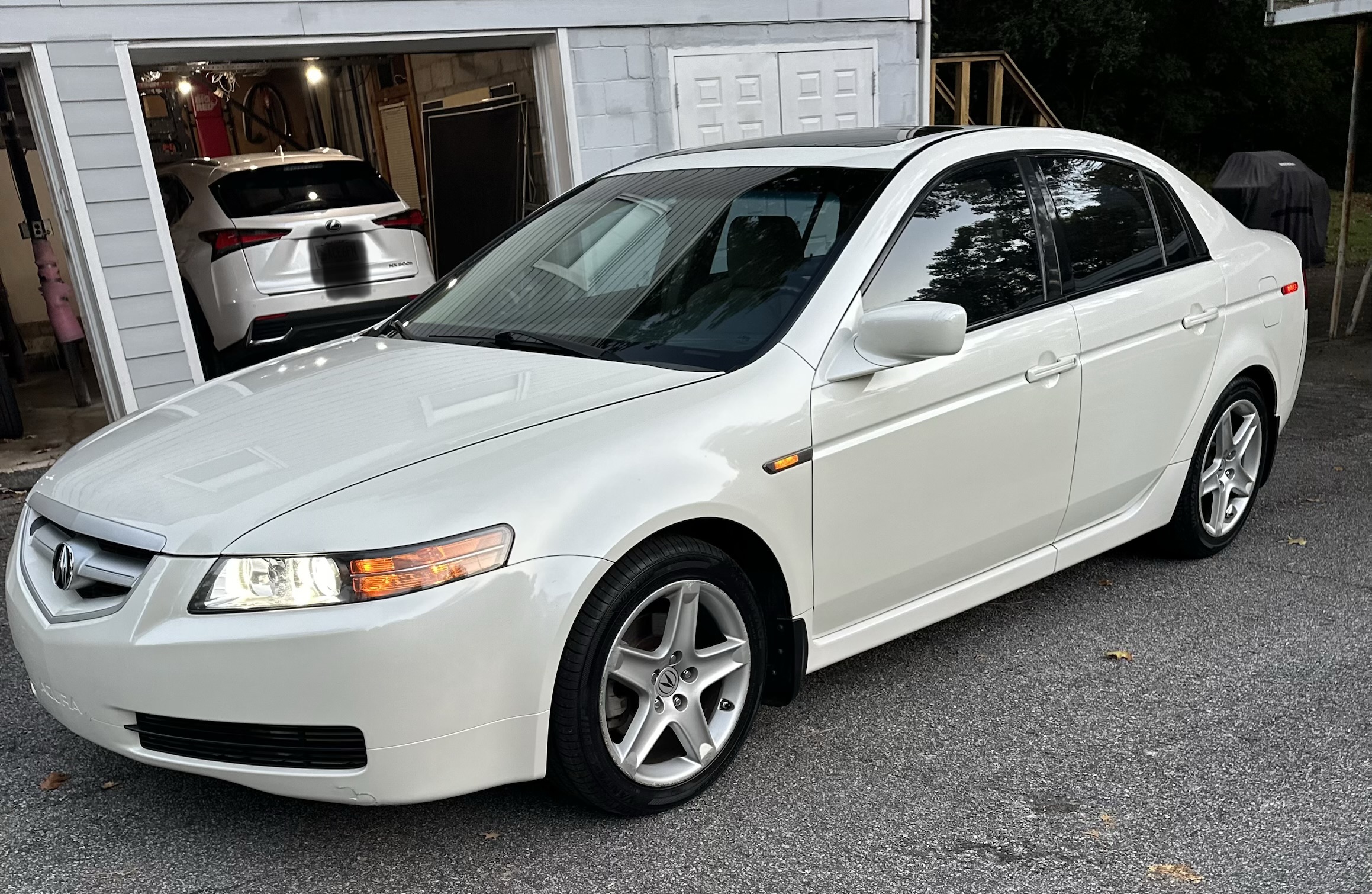 Used 2006 Acura TL FWD image 2