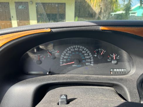 Used 1998 Dodge B1500 image 12