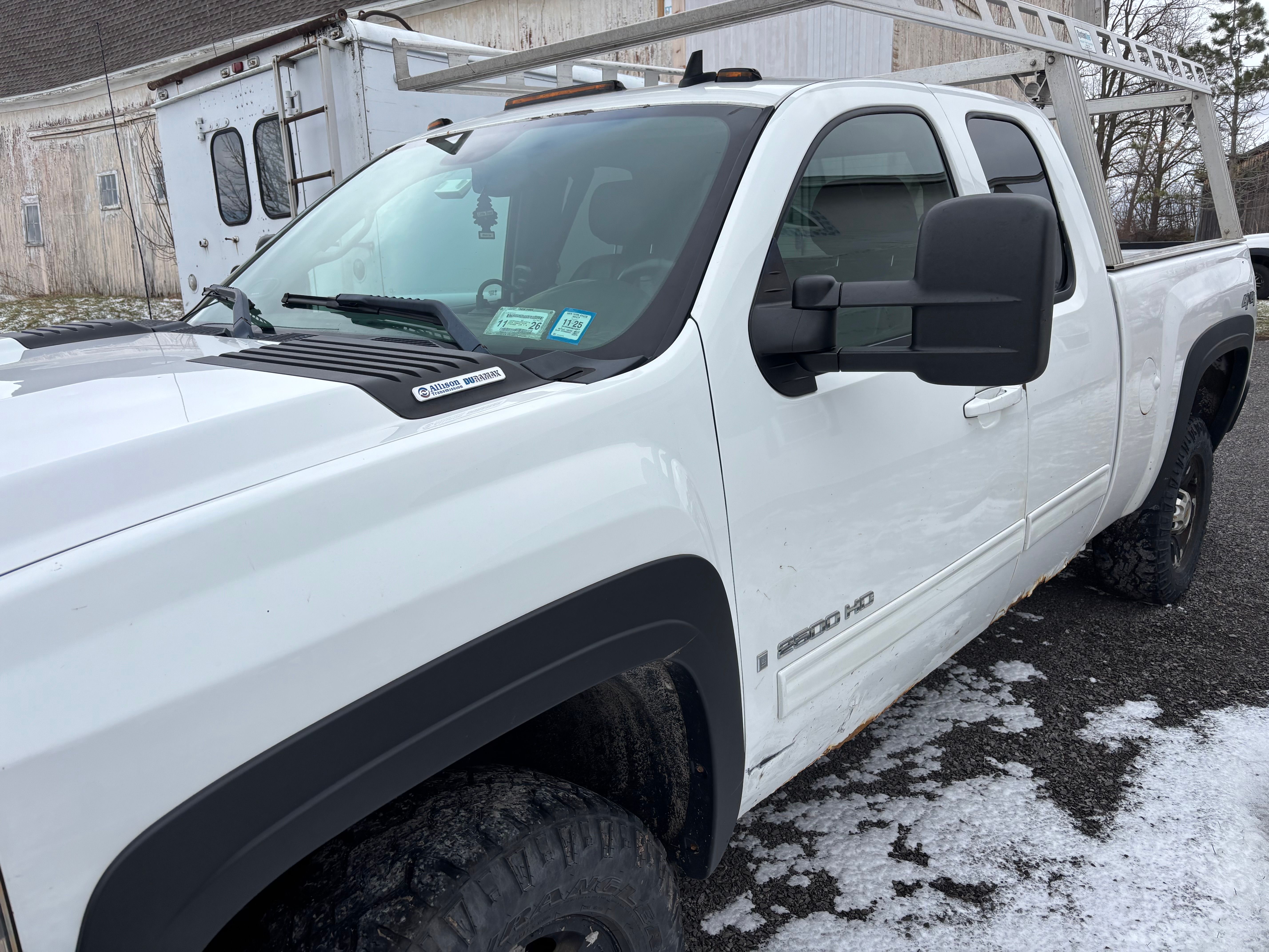 Used 2009 Chevrolet Silverado 2500 LTZ w/ Safety Package AWD/4WD image 2