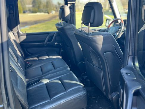 Used 2010 Mercedes-Benz G 550 image 8