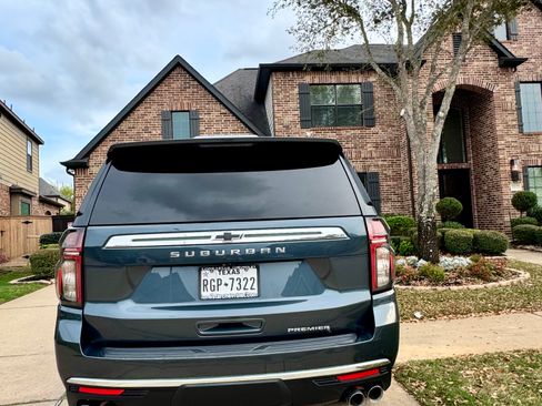 Used 2021 Chevrolet Suburban Premier w/ Texas Edition image 10