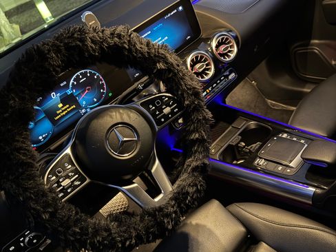 Used 2021 Mercedes-Benz GLA 250 250 4MATIC Sport Utility 4D image 10