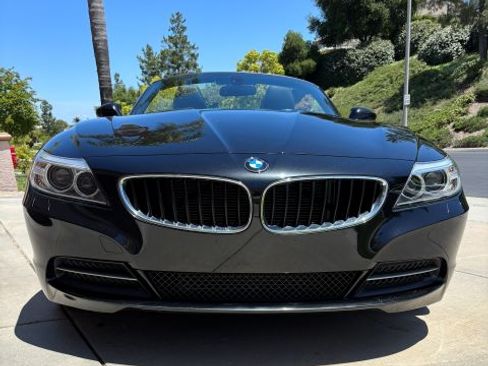Used 2015 BMW Z4 sDrive28i image 12