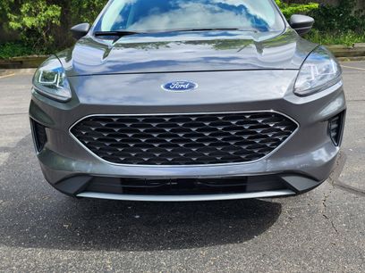 Used 2022 Ford Escape SE w/ Convenience Package