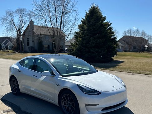 Used 2020 Tesla Model 3 Long Range image 17