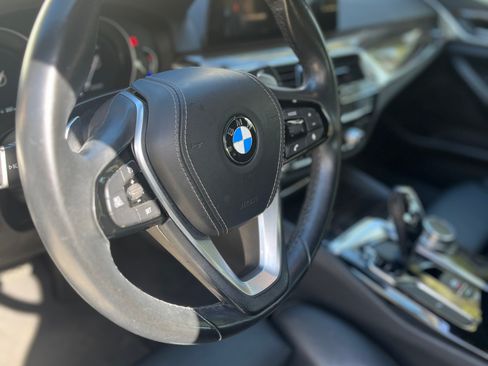 Used 2018 BMW 530i RWD image 8