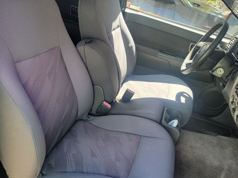 Used 2005 Chevrolet Colorado LS w/ Safe And Sound Package AWD/4WD image 2