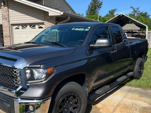 Used 2021 Toyota Tundra SR5 RWD image 5