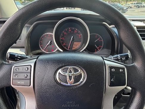 Used 2013 Toyota 4Runner SR5 AWD/4WD image 27