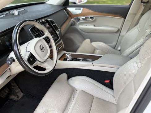 Used 2017 Volvo XC90 T8 Inscription w/ Luxury Package AWD/4WD image 6