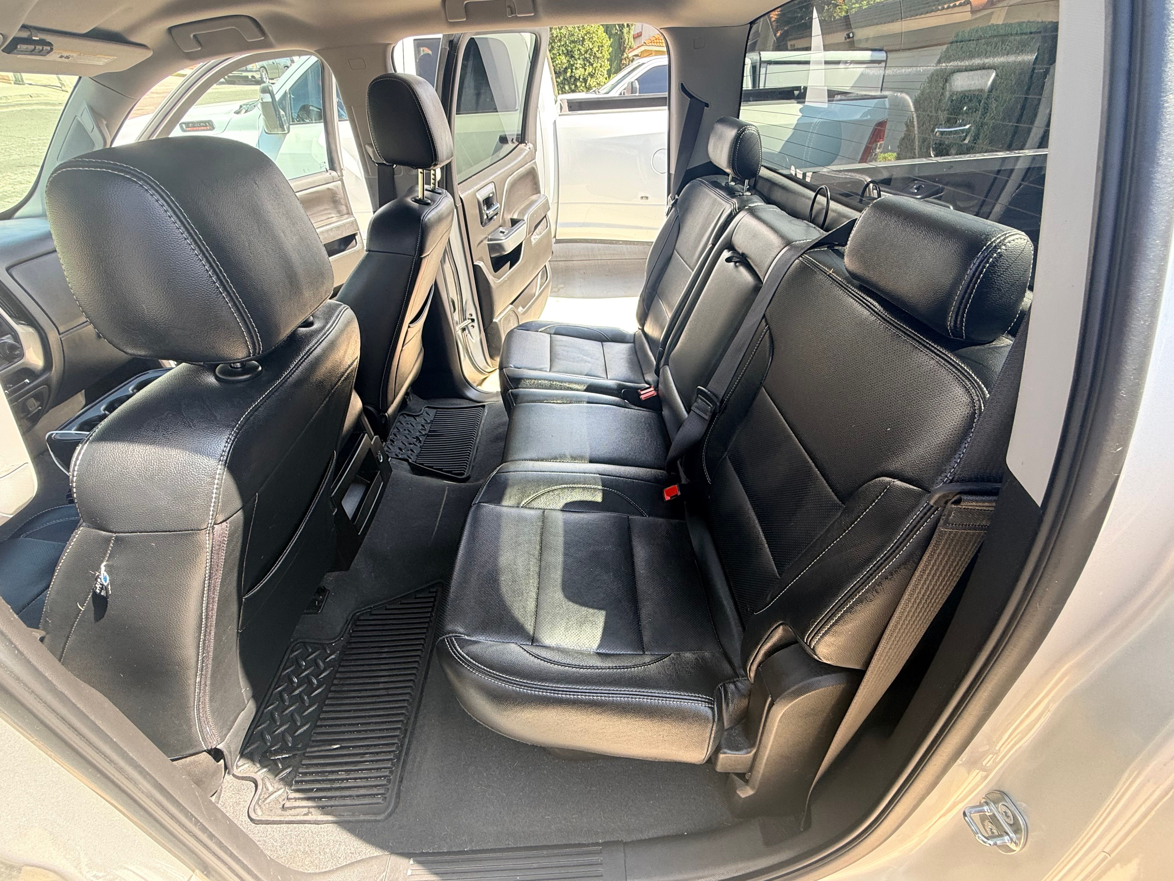 Used 2018 Chevrolet Silverado 1500 LT w/ All Star Edition AWD/4WD image 9