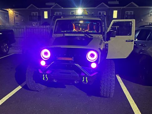 Used 2017 Jeep Wrangler Sport image 15