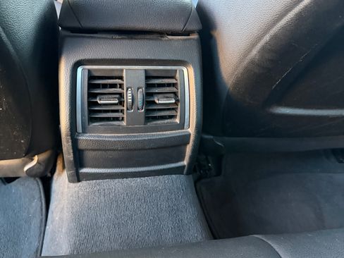 Used 2016 BMW 320i Sedan image 24